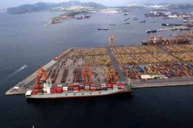 COSCO завершила приобретение большей части акций управляющей компании греческого порта Пирей 