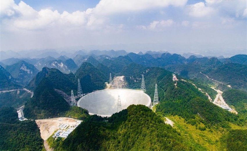 В Китае начал работу крупнейший в мире радиотелескоп FAST 