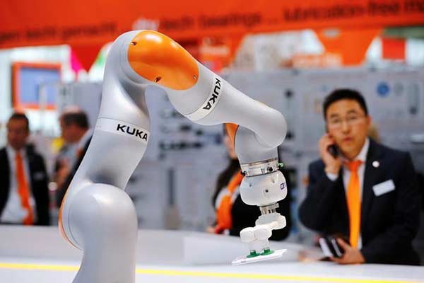 Китайские производители делают ставку на промышленных роботов